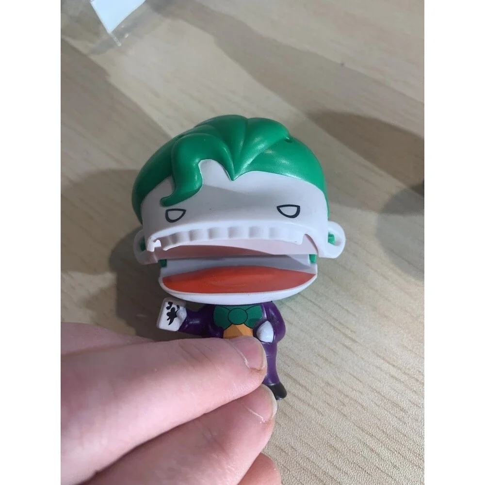Lot of 2 2021 Burger King DC Comics JUSTICE LEAGUE The Joker Toy & Flash